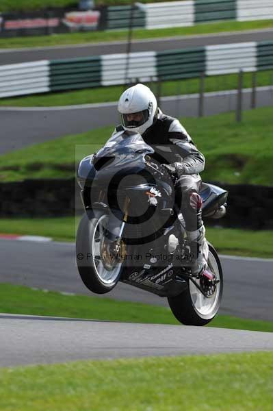 Motorcycle action photographs;cadwell;cadwell park photographs;event digital images;eventdigitalimages;motor racing louth lincolnshire;no limits trackday;peter wileman photography;trackday;trackday digital images;trackday photos