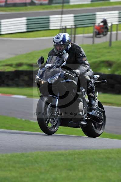 Motorcycle action photographs;cadwell;cadwell park photographs;event digital images;eventdigitalimages;motor racing louth lincolnshire;no limits trackday;peter wileman photography;trackday;trackday digital images;trackday photos