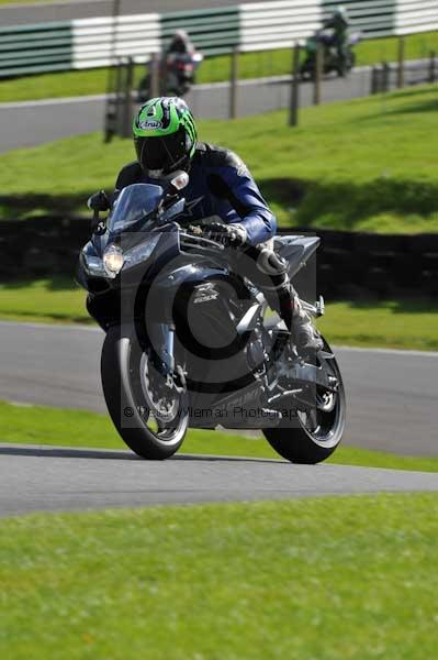 Motorcycle action photographs;cadwell;cadwell park photographs;event digital images;eventdigitalimages;motor racing louth lincolnshire;no limits trackday;peter wileman photography;trackday;trackday digital images;trackday photos