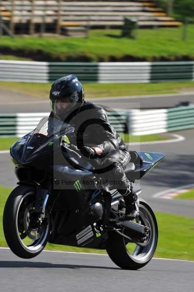 Motorcycle action photographs;cadwell;cadwell park photographs;event digital images;eventdigitalimages;motor racing louth lincolnshire;no limits trackday;peter wileman photography;trackday;trackday digital images;trackday photos