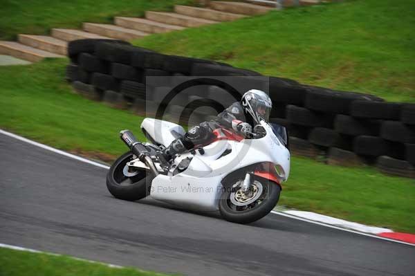 Motorcycle action photographs;cadwell;cadwell park photographs;event digital images;eventdigitalimages;motor racing louth lincolnshire;no limits trackday;peter wileman photography;trackday;trackday digital images;trackday photos