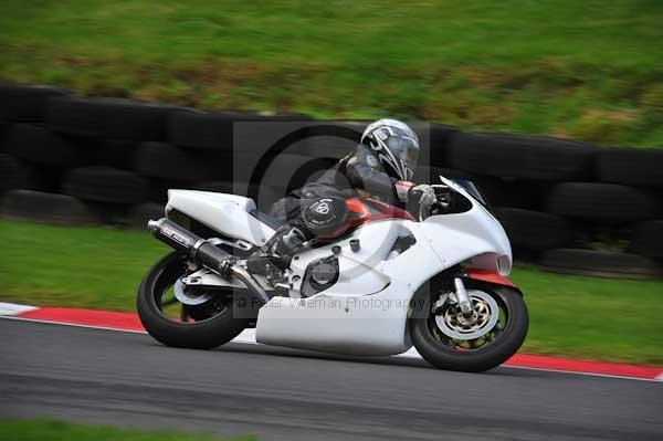 Motorcycle action photographs;cadwell;cadwell park photographs;event digital images;eventdigitalimages;motor racing louth lincolnshire;no limits trackday;peter wileman photography;trackday;trackday digital images;trackday photos