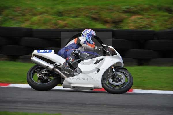 Motorcycle action photographs;cadwell;cadwell park photographs;event digital images;eventdigitalimages;motor racing louth lincolnshire;no limits trackday;peter wileman photography;trackday;trackday digital images;trackday photos