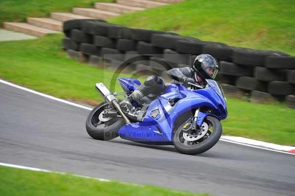 Motorcycle action photographs;cadwell;cadwell park photographs;event digital images;eventdigitalimages;motor racing louth lincolnshire;no limits trackday;peter wileman photography;trackday;trackday digital images;trackday photos
