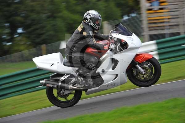 Motorcycle action photographs;cadwell;cadwell park photographs;event digital images;eventdigitalimages;motor racing louth lincolnshire;no limits trackday;peter wileman photography;trackday;trackday digital images;trackday photos