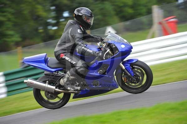 Motorcycle action photographs;cadwell;cadwell park photographs;event digital images;eventdigitalimages;motor racing louth lincolnshire;no limits trackday;peter wileman photography;trackday;trackday digital images;trackday photos