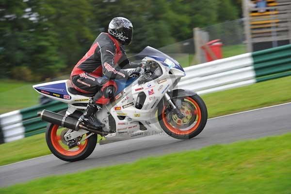Motorcycle action photographs;cadwell;cadwell park photographs;event digital images;eventdigitalimages;motor racing louth lincolnshire;no limits trackday;peter wileman photography;trackday;trackday digital images;trackday photos