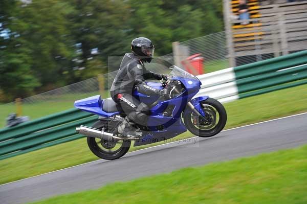 Motorcycle action photographs;cadwell;cadwell park photographs;event digital images;eventdigitalimages;motor racing louth lincolnshire;no limits trackday;peter wileman photography;trackday;trackday digital images;trackday photos