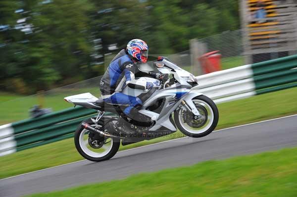 Motorcycle action photographs;cadwell;cadwell park photographs;event digital images;eventdigitalimages;motor racing louth lincolnshire;no limits trackday;peter wileman photography;trackday;trackday digital images;trackday photos