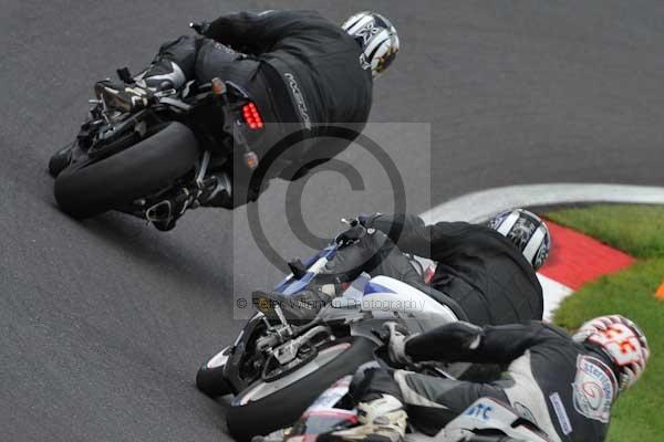 Motorcycle action photographs;cadwell;cadwell park photographs;event digital images;eventdigitalimages;motor racing louth lincolnshire;no limits trackday;peter wileman photography;trackday;trackday digital images;trackday photos
