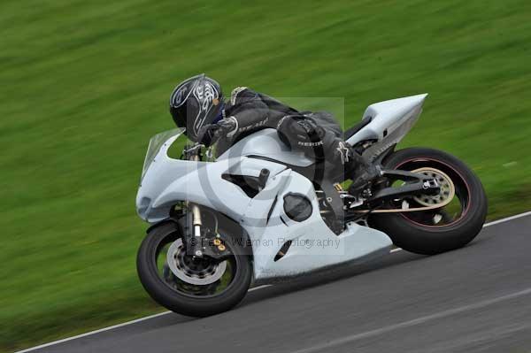 Motorcycle action photographs;cadwell;cadwell park photographs;event digital images;eventdigitalimages;motor racing louth lincolnshire;no limits trackday;peter wileman photography;trackday;trackday digital images;trackday photos