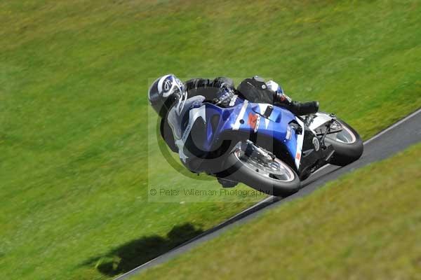 Motorcycle action photographs;cadwell;cadwell park photographs;event digital images;eventdigitalimages;motor racing louth lincolnshire;no limits trackday;peter wileman photography;trackday;trackday digital images;trackday photos