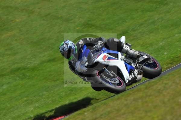 Motorcycle action photographs;cadwell;cadwell park photographs;event digital images;eventdigitalimages;motor racing louth lincolnshire;no limits trackday;peter wileman photography;trackday;trackday digital images;trackday photos