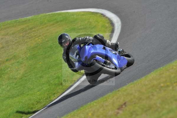 Motorcycle action photographs;cadwell;cadwell park photographs;event digital images;eventdigitalimages;motor racing louth lincolnshire;no limits trackday;peter wileman photography;trackday;trackday digital images;trackday photos