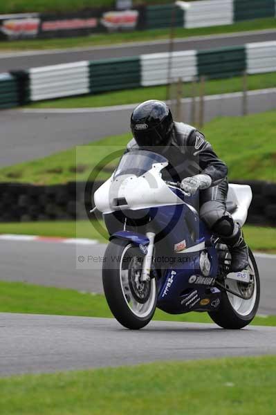 Motorcycle action photographs;cadwell;cadwell park photographs;event digital images;eventdigitalimages;motor racing louth lincolnshire;no limits trackday;peter wileman photography;trackday;trackday digital images;trackday photos