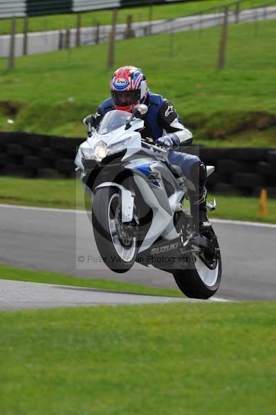 Motorcycle action photographs;cadwell;cadwell park photographs;event digital images;eventdigitalimages;motor racing louth lincolnshire;no limits trackday;peter wileman photography;trackday;trackday digital images;trackday photos