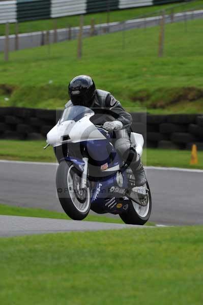 Motorcycle action photographs;cadwell;cadwell park photographs;event digital images;eventdigitalimages;motor racing louth lincolnshire;no limits trackday;peter wileman photography;trackday;trackday digital images;trackday photos
