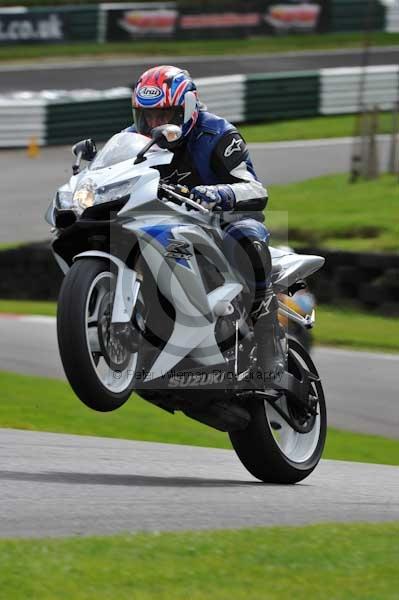 Motorcycle action photographs;cadwell;cadwell park photographs;event digital images;eventdigitalimages;motor racing louth lincolnshire;no limits trackday;peter wileman photography;trackday;trackday digital images;trackday photos