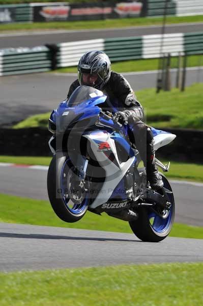 Motorcycle action photographs;cadwell;cadwell park photographs;event digital images;eventdigitalimages;motor racing louth lincolnshire;no limits trackday;peter wileman photography;trackday;trackday digital images;trackday photos