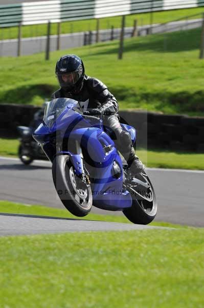 Motorcycle action photographs;cadwell;cadwell park photographs;event digital images;eventdigitalimages;motor racing louth lincolnshire;no limits trackday;peter wileman photography;trackday;trackday digital images;trackday photos