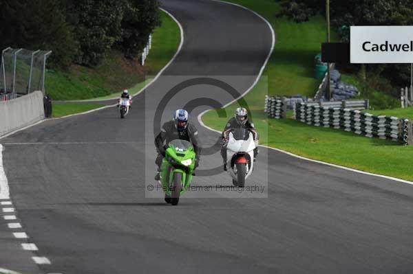 Motorcycle action photographs;cadwell;cadwell park photographs;event digital images;eventdigitalimages;motor racing louth lincolnshire;no limits trackday;peter wileman photography;trackday;trackday digital images;trackday photos