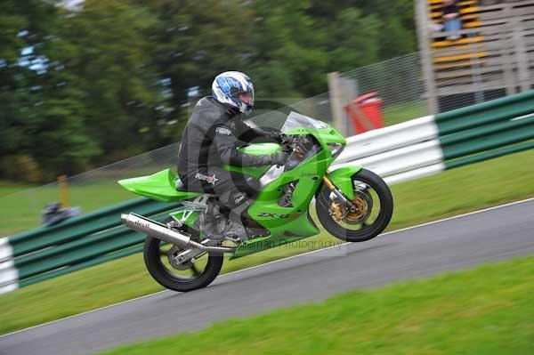 Motorcycle action photographs;cadwell;cadwell park photographs;event digital images;eventdigitalimages;motor racing louth lincolnshire;no limits trackday;peter wileman photography;trackday;trackday digital images;trackday photos