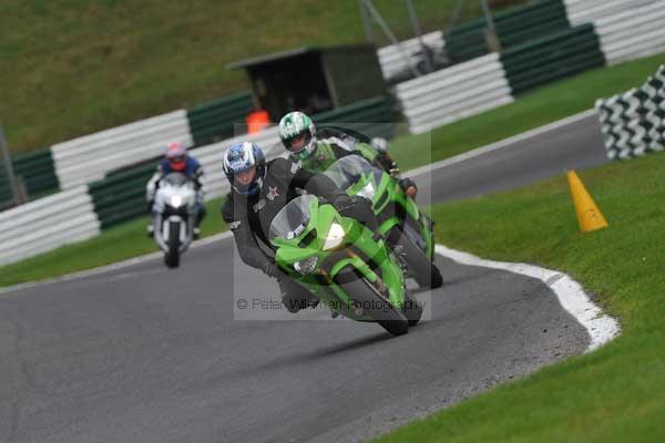 Motorcycle action photographs;cadwell;cadwell park photographs;event digital images;eventdigitalimages;motor racing louth lincolnshire;no limits trackday;peter wileman photography;trackday;trackday digital images;trackday photos