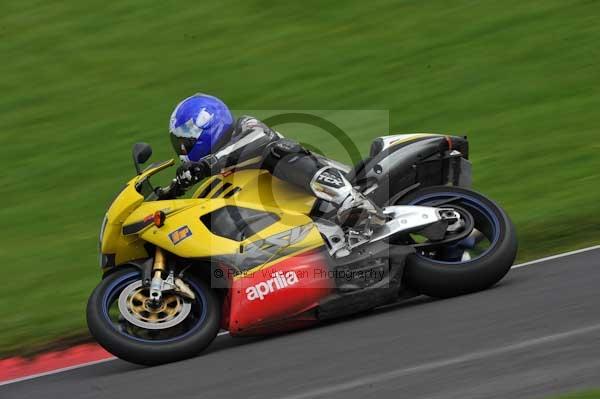 Motorcycle action photographs;cadwell;cadwell park photographs;event digital images;eventdigitalimages;motor racing louth lincolnshire;no limits trackday;peter wileman photography;trackday;trackday digital images;trackday photos