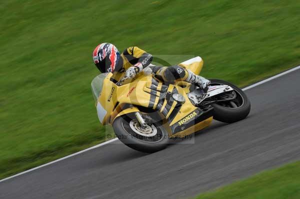 Motorcycle action photographs;cadwell;cadwell park photographs;event digital images;eventdigitalimages;motor racing louth lincolnshire;no limits trackday;peter wileman photography;trackday;trackday digital images;trackday photos