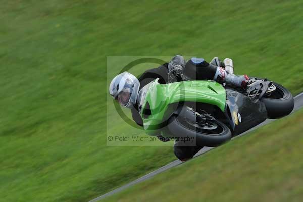 Motorcycle action photographs;cadwell;cadwell park photographs;event digital images;eventdigitalimages;motor racing louth lincolnshire;no limits trackday;peter wileman photography;trackday;trackday digital images;trackday photos