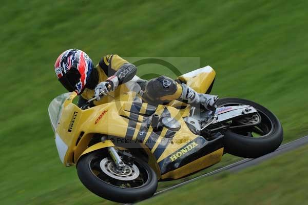 Motorcycle action photographs;cadwell;cadwell park photographs;event digital images;eventdigitalimages;motor racing louth lincolnshire;no limits trackday;peter wileman photography;trackday;trackday digital images;trackday photos