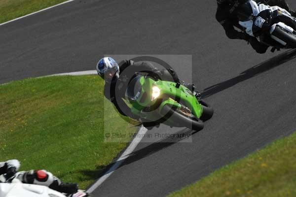 Motorcycle action photographs;cadwell;cadwell park photographs;event digital images;eventdigitalimages;motor racing louth lincolnshire;no limits trackday;peter wileman photography;trackday;trackday digital images;trackday photos