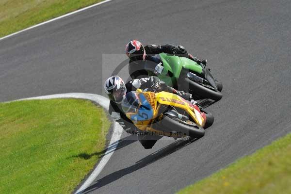 Motorcycle action photographs;cadwell;cadwell park photographs;event digital images;eventdigitalimages;motor racing louth lincolnshire;no limits trackday;peter wileman photography;trackday;trackday digital images;trackday photos