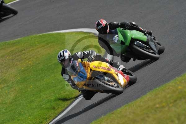 Motorcycle action photographs;cadwell;cadwell park photographs;event digital images;eventdigitalimages;motor racing louth lincolnshire;no limits trackday;peter wileman photography;trackday;trackday digital images;trackday photos
