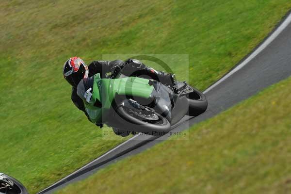 Motorcycle action photographs;cadwell;cadwell park photographs;event digital images;eventdigitalimages;motor racing louth lincolnshire;no limits trackday;peter wileman photography;trackday;trackday digital images;trackday photos