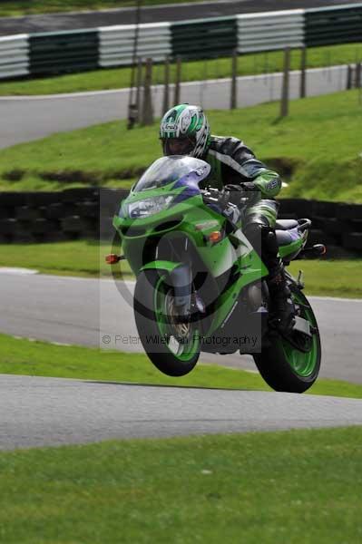 Motorcycle action photographs;cadwell;cadwell park photographs;event digital images;eventdigitalimages;motor racing louth lincolnshire;no limits trackday;peter wileman photography;trackday;trackday digital images;trackday photos