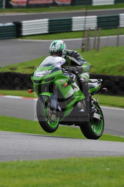 Motorcycle action photographs;cadwell;cadwell park photographs;event digital images;eventdigitalimages;motor racing louth lincolnshire;no limits trackday;peter wileman photography;trackday;trackday digital images;trackday photos