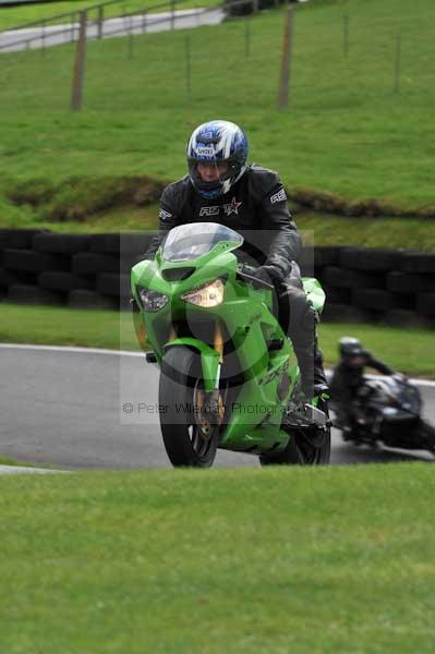 Motorcycle action photographs;cadwell;cadwell park photographs;event digital images;eventdigitalimages;motor racing louth lincolnshire;no limits trackday;peter wileman photography;trackday;trackday digital images;trackday photos