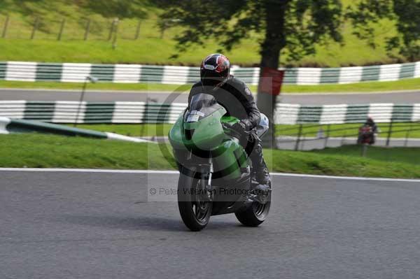 Motorcycle action photographs;cadwell;cadwell park photographs;event digital images;eventdigitalimages;motor racing louth lincolnshire;no limits trackday;peter wileman photography;trackday;trackday digital images;trackday photos