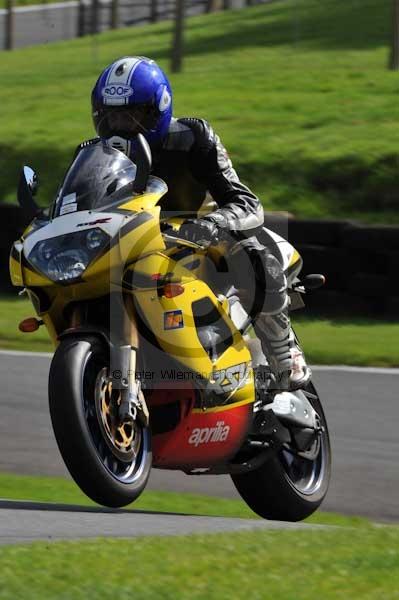 Motorcycle action photographs;cadwell;cadwell park photographs;event digital images;eventdigitalimages;motor racing louth lincolnshire;no limits trackday;peter wileman photography;trackday;trackday digital images;trackday photos