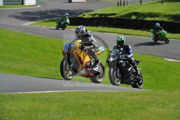 Motorcycle action photographs;cadwell;cadwell park photographs;event digital images;eventdigitalimages;motor racing louth lincolnshire;no limits trackday;peter wileman photography;trackday;trackday digital images;trackday photos