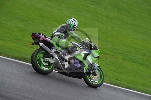 Motorcycle action photographs;cadwell;cadwell park photographs;event digital images;eventdigitalimages;motor racing louth lincolnshire;no limits trackday;peter wileman photography;trackday;trackday digital images;trackday photos