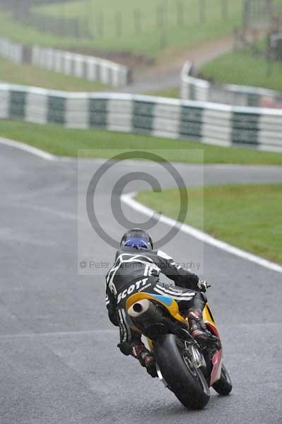 Motorcycle action photographs;cadwell;cadwell park photographs;event digital images;eventdigitalimages;motor racing louth lincolnshire;no limits trackday;peter wileman photography;trackday;trackday digital images;trackday photos