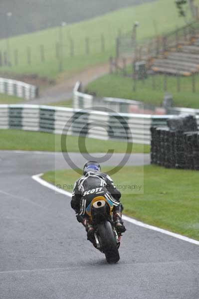 Motorcycle action photographs;cadwell;cadwell park photographs;event digital images;eventdigitalimages;motor racing louth lincolnshire;no limits trackday;peter wileman photography;trackday;trackday digital images;trackday photos