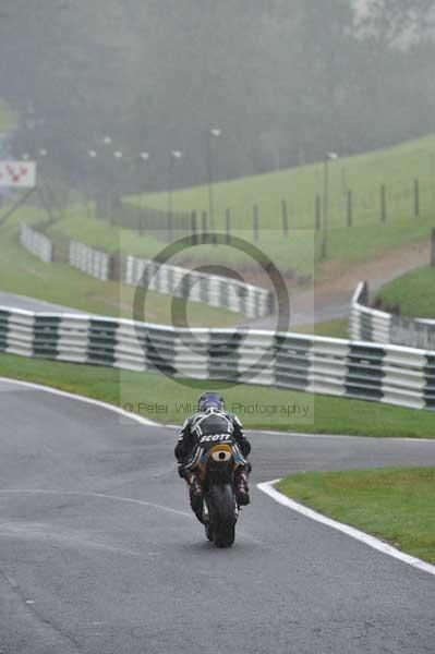Motorcycle action photographs;cadwell;cadwell park photographs;event digital images;eventdigitalimages;motor racing louth lincolnshire;no limits trackday;peter wileman photography;trackday;trackday digital images;trackday photos