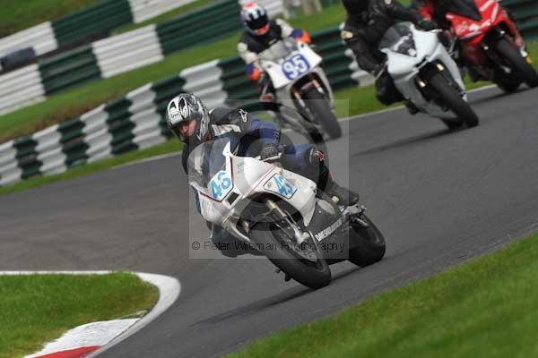 Motorcycle action photographs;cadwell;cadwell park photographs;event digital images;eventdigitalimages;motor racing louth lincolnshire;no limits trackday;peter wileman photography;trackday;trackday digital images;trackday photos