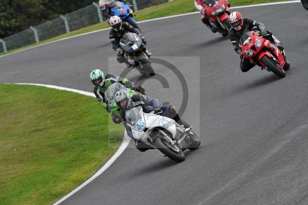 Motorcycle action photographs;cadwell;cadwell park photographs;event digital images;eventdigitalimages;motor racing louth lincolnshire;no limits trackday;peter wileman photography;trackday;trackday digital images;trackday photos