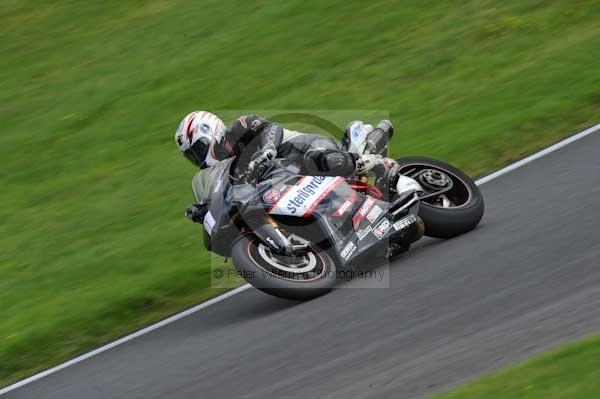 Motorcycle action photographs;cadwell;cadwell park photographs;event digital images;eventdigitalimages;motor racing louth lincolnshire;no limits trackday;peter wileman photography;trackday;trackday digital images;trackday photos