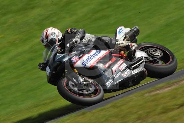 Motorcycle action photographs;cadwell;cadwell park photographs;event digital images;eventdigitalimages;motor racing louth lincolnshire;no limits trackday;peter wileman photography;trackday;trackday digital images;trackday photos