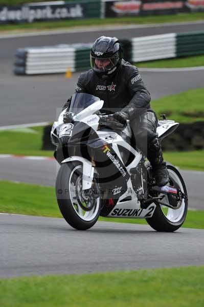 Motorcycle action photographs;cadwell;cadwell park photographs;event digital images;eventdigitalimages;motor racing louth lincolnshire;no limits trackday;peter wileman photography;trackday;trackday digital images;trackday photos